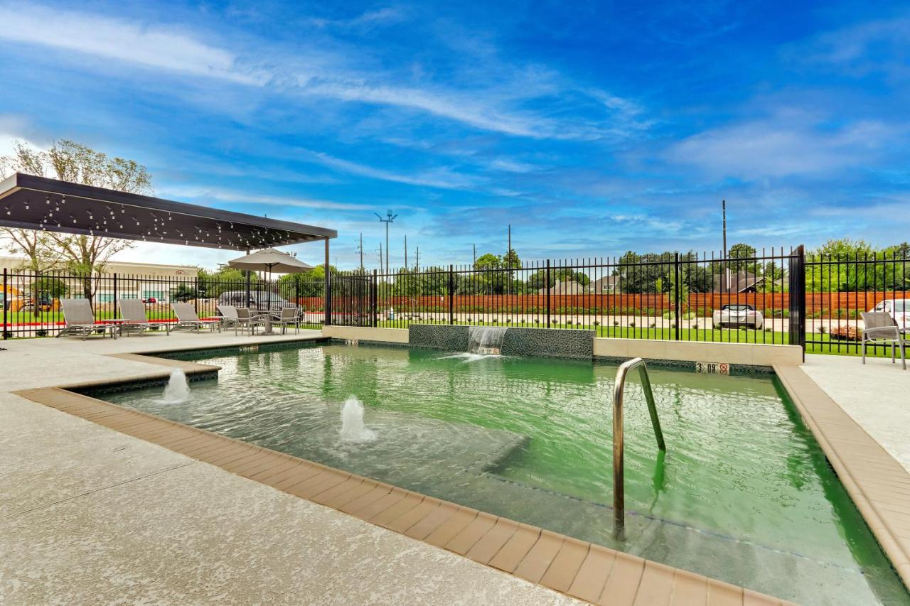Towneplace Suites By Marriott Houston Northwest Beltway 8 Exteriör bild